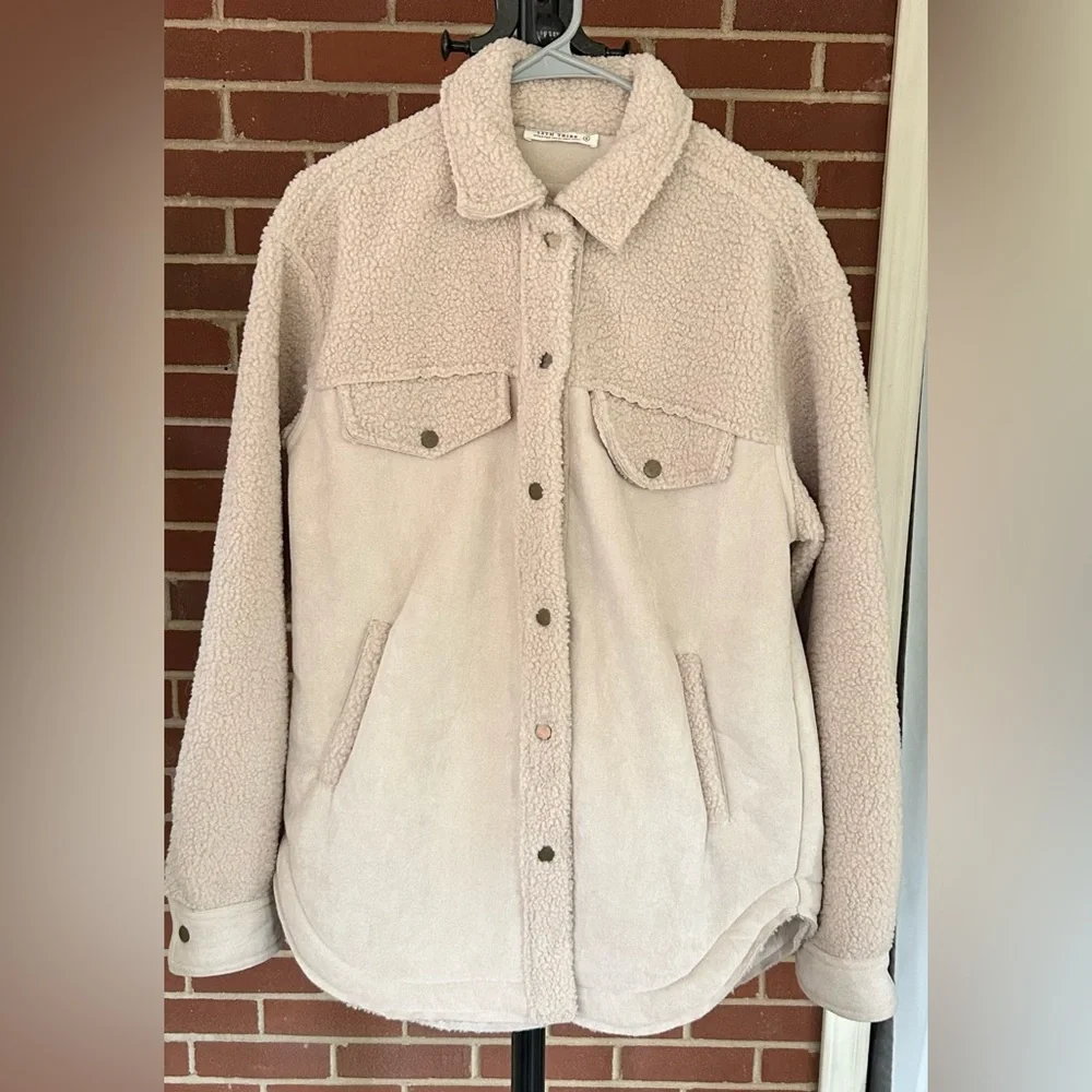 12th Tribe Teddy Sherpa Shacket Jacket Cream Beige Cozy Oversized‎ Small
